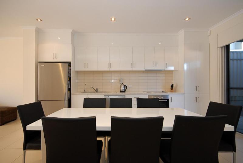 The Block Views Apartments Victor Harbor Buitenkant foto